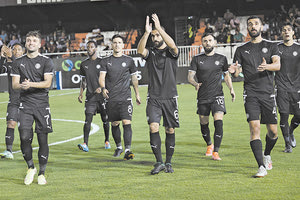 Πολλές νίκες ελπίζουν να πανηγυρίσουν φέτος οι παίκτες του ΟΦΗ έχοντας και την στήριξη του κόσμου