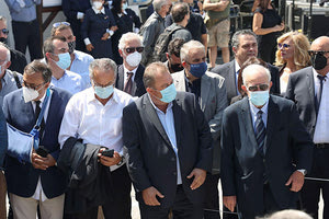 Στον Γαλατά και ο Λαμπρινός