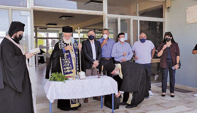 Εκπρόσωποι της τοπικής αυτοδιοίκησης παρευρέθηκαν σε αγιασμούς σχολείων