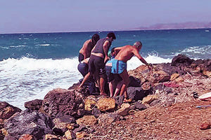 Η 52χρονη πνίγηκε στη θαλάσσια περιοχή των Γουρνών (οι φωτογραφίες είναι από τον προσωπικό λογαριασμό στο facebook του Σήφη Κορωνάκης)