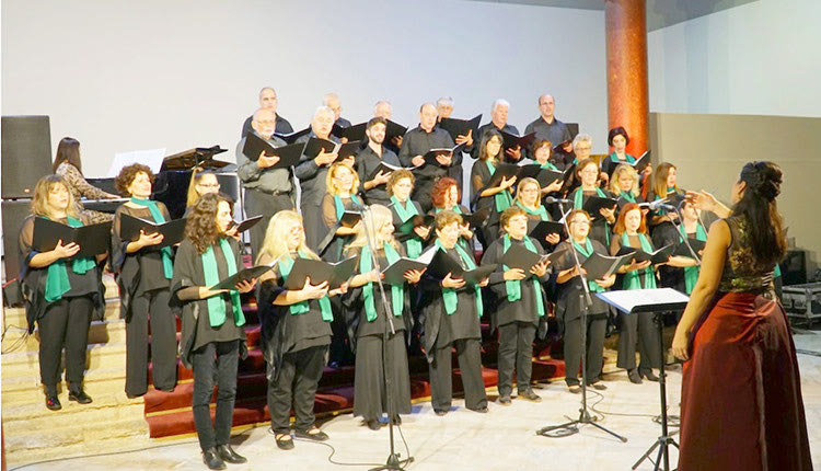 ΓΙΝΟΝΤΑΙ ΑΚΡΟΑΣΕΙΣ ΓΙΑ ΝΕΑ ΜΕΛΗ Ανοίγουν την αγκαλιά τους οι Παιδική, Νεανική και Μικτή Χορωδίες της Π.Ε. Ηρακλείου