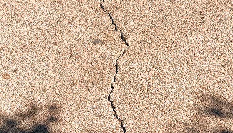 Καιρό τώρα έχουν επισημανθεί από την «Π» οι κακοτεχνίες και οι αστοχίες υλικών στο πάρκο Γεωργιάδη, αλλά αποκατάσταση δεν γίνεται.