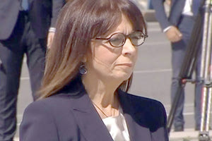 ΣΑΚΕΛΑΡΟΟΎΛΟΥ ΣΤΗΝ ΒΙΑΝΝΌ