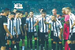 Την πρώτη τους νίκη στο φετινό πρωτάθλημα φιλοδοξούν να πανηγυρίσουν σήμερα οι παίκτες του ΟΦΗ
