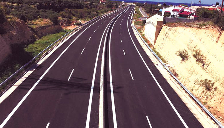 Έναν σύγχρονο οδικό άξονα οραματίζεται η κυβέρνηση