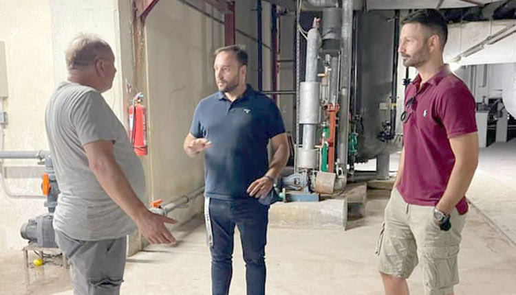 Την ευκαιρία να επισκεφθεί το ΟΑΚΑ και να ξεναγηθεί απο τον Γενικό Συντονιστή Κωνσταντίνο Χαλιορή, στις εγκαταστάσεις του μεγαλύτερου Αθλητικού Κέντρου στην Ελλάδα, είχε ο πρόεδρος του Εθνικού Αθλητικού κέντρου Ηρακλείου, Λευτέρης Ζερβός προ ημερών.