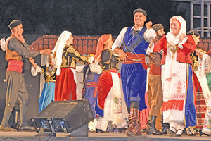 Επιτυχημένες οι παραστάσεις του Παραδοσιακού Εργαστηρίου