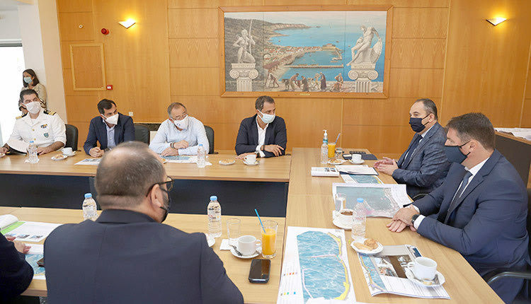 Από τη σύσκεψη στο Δήμο Χερσονήσου 