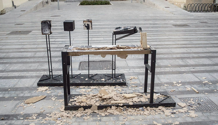 Οι εικαστικές παρεμβάσεις δεν άρεσαν σε κάποιους που φαίνεται πως η Τέχνη τούς ενοχλεί!