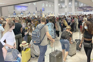 Καρφίτσα δεν έπεφτε το πρωί στο αεροδρόμιο «Ν. Καζαντζάκης»