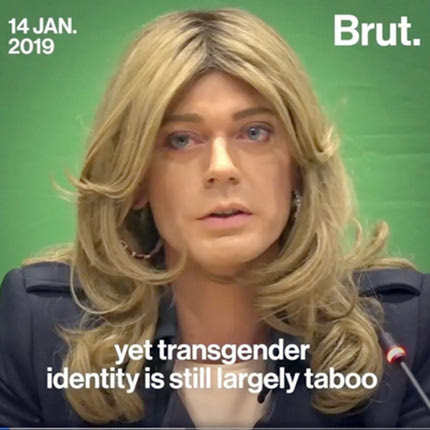 Και να λοιπόν, η Γερμανία θα έχει δύο transgender γυναίκες στο κοινοβούλιο για πρώτη φορά, με τη Nyke Slawik και την Tessa Ganserer να εξασφαλίζουν μία θέση με το κόμμα των Πράσινων.