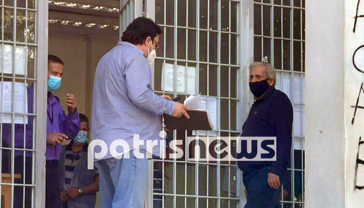 «Καμπάνα» στον τσολιά