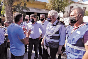 Στις σεισμόπληκτες περιοχές ο Λευτέρης Αυγενάκης