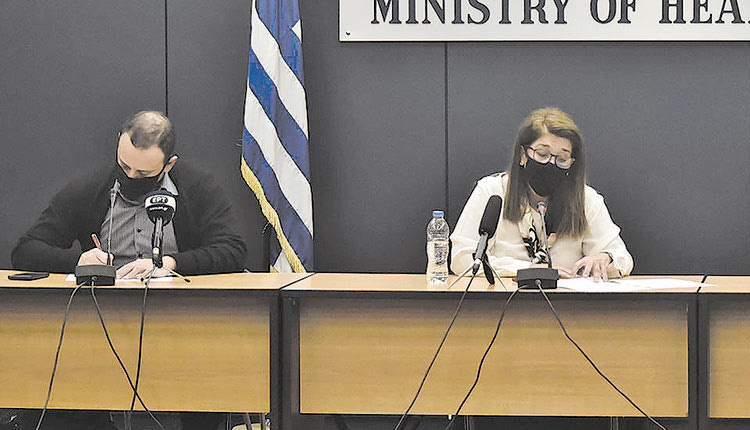 Η Βάνα Παπαευαγγέλου και ο Γκίκας Μαγιορκίνης στην ενημέρωση για την πορεία της πανδημίας