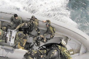 ς τα «βατράχια» της ΜΥΑ του ελληνικού Λιμενικού Σώματος,