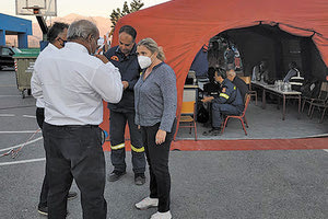 Δίπλα στις σκηνές των σεισμόπληκτων στο Αρκαλοχώρι η κινητή μονάδα του Βενιζελείου