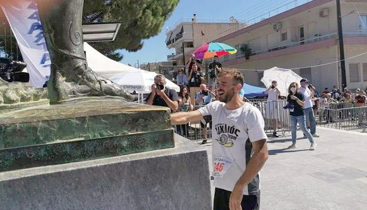 26χρονος Ηρακλειώτης υπερμαραθωνοδρόμος Εμμανουήλ Κωνσταντουλάκης