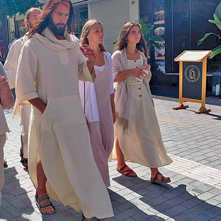 Πολωνοί που είναι αφιερωμένοι στον Θεό, μένουν κάπου στην Ελιά