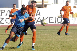 Στιγμιότυπο απο το φιλικό Αναγέννηση - Αλμυρός