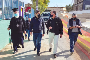 Ο κ. Αυγενάκης ανάμεσα στον μητροπολίτη Ανδρέα και τον δήμαρχο Μ. Φραγκάκη