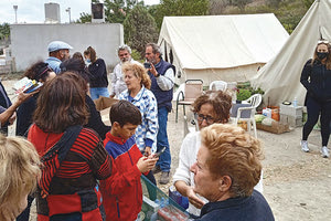 Μοίρασαν τρόφιμα οι Ομάδες Γυναικών