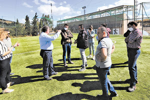 Ο δήμαρχος Μαλεβυζίου κ. Μποκέας με εκπροσώπους φορέων στο γήπεδο Κρουσώνα