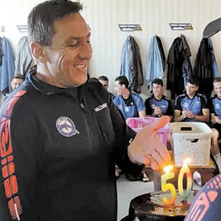 Τα socia media μπορεί να σε εκθέσουν ανά πάσα στιγμή και πρέπει κάποιος να προσέχει πολύ.  Το μάθημα αυτό, μέχρι λιποθυμίας, πήρε γνωστή προπονήτρια υγρού στίβου της πόλης μας σε πρόσφατους αγώνες και τώρα τρέχει και δεν φτάνει... Α.Π. «Πάτησε» τα 50 ο Παπαδόπουλος