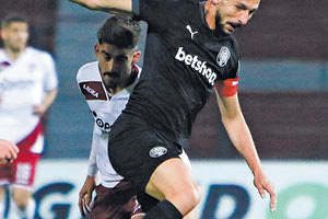 Γιαννούλης: «Πρέπει να έχουμε στόχο τα πλέι οφ»