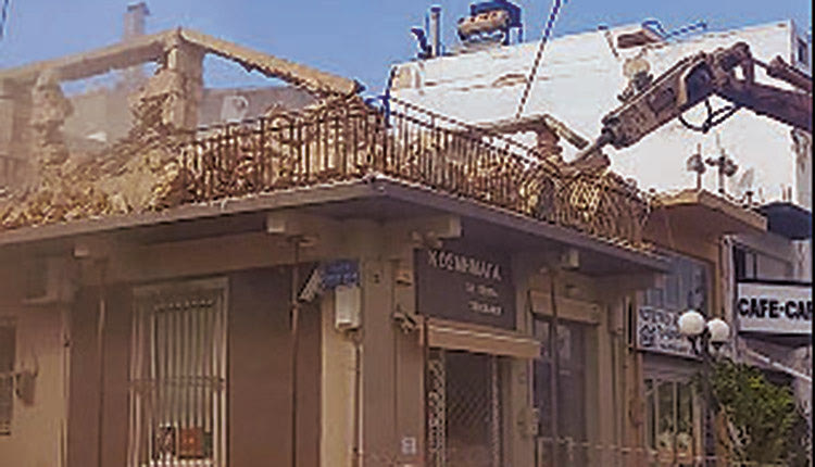 ΑΡΚΑΛΟΧΩΡΙ Συνεχίζονται οι αυτοψίες, ξεκίνησαν οι κατεδαφίσειςQ