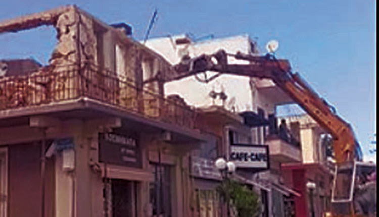 ΑΡΚΑΛΟΧΩΡΙ Συνεχίζονται οι αυτοψίες, ξεκίνησαν οι κατεδαφίσεις