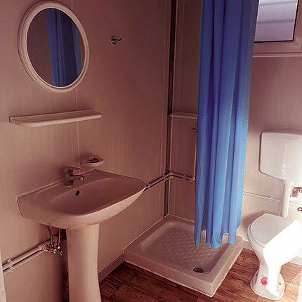 Καινούργιο και άνετο το  εσωτερικό των οικίσκων