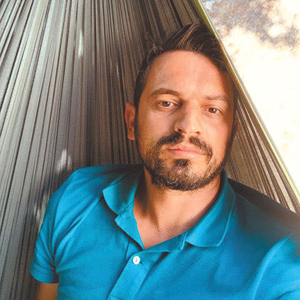 Ο διευθυντής του 1ου Δημοτικού Σχολείου Αρκαλοχωρίου, κ. Γιάννης Λαμπράκης