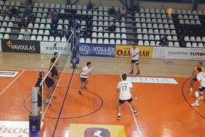 Στιγμιότυπο από το χθεσινό ματς ΟΦΗ-Φοίνικας