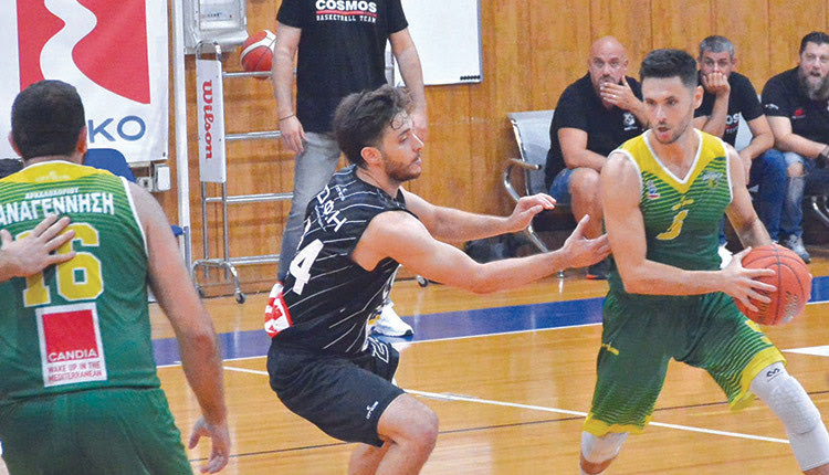 Φάση απο το παιχνίδι της Αναγέννησης με τον ΟΦΗ στο τουρνουά «Β. Παδουβάς» 