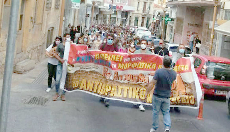 Σε 24ωρη απεργία κατέρχονται σήμερα δάσκαλοι και καθηγητές