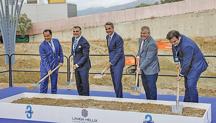 Ως ψήφο εμπιστοσύνης στη «μεγάλη προσπάθεια που κάνουμε η χώρα μας να βρεθεί στην πρώτη γραμμή του ψηφιακού μετασχηματισμού της οικονομίας της», χαρακτήρισε ο πρωθυπουργός Κυριάκος Μητσοτάκης τη νέα επένδυση της Lamda Hellix στο Κορωπί