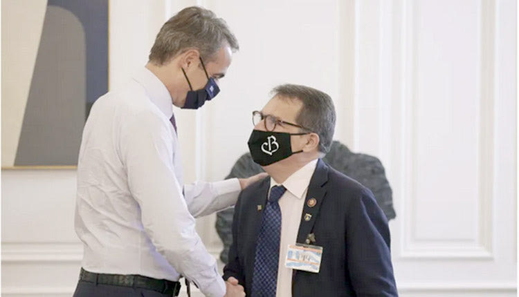 Ο πρωθυπουργός Κυριάκος Μητσοτάκης συναντήθηκε χθες με τον εκ καταγωγής Καλύμνιο ομογενή, μέλος της Βουλής των Αντιπροσώπων των Ηνωμένων Πολιτειών Gus Bilirakis