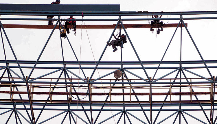 Οι εναερίτες εν ώρα υπηρεσίας