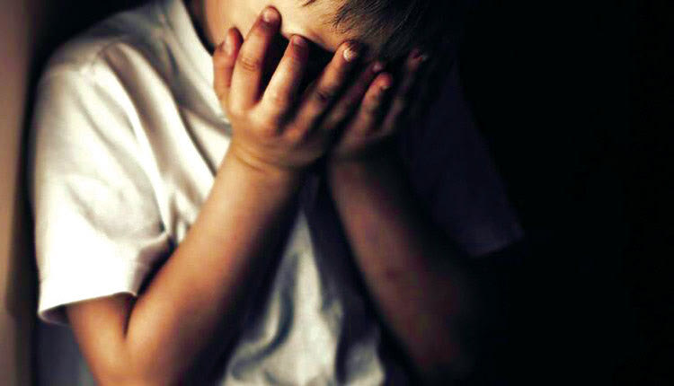 Ξανά στο εδώλιο ο γιατρός για τη σεξουαλική κακοποίηση του γιου της πρώην συζύγου