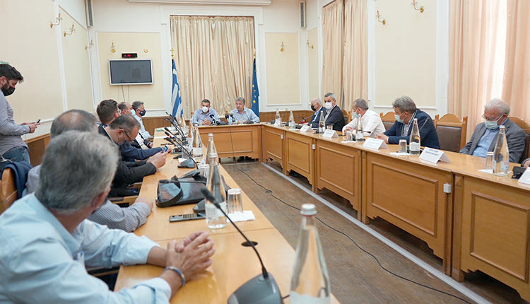 Ιδιαίτερο βάρος στο θέμα της σχολικής στέγης έριξε ο Αλέξης Τσίπρας