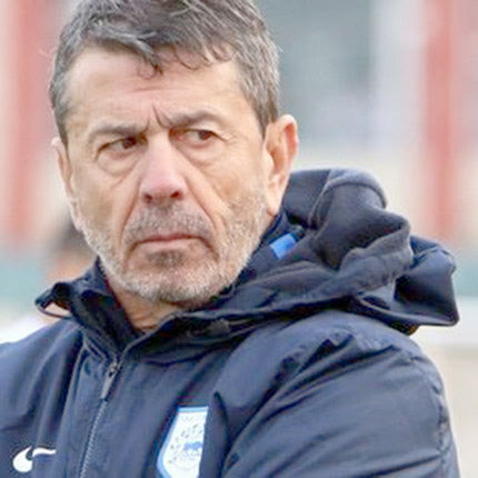 «Πόρτα» από Πετράκη στην ΑΕΛ