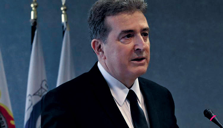 ο Μιχάλης Χρυσοχοΐδης, που αναλαμβάνει ειδικός σύμβουλος  στο ΕΛΙΑΜΕΠ