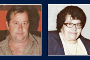 Ένα ζευγάρι ιδιαίτερα αγαπημένο και αγαπητό στους Αγίους Δέκα, έφυγε την ίδια μέρα από τη ζωή. Πρόκειται για τον Χαρίδημο και την Ιωάννα Αποστολάκη 76 και 77 ετών αντίστοιχα, οι οποίοι άφησαν την τελευταία τους πνοή στη ΜΕΘ του Βενιζελείου από κοροναϊό, την περασμένη Πέμπτη μετά από πολυήμερη νοσηλεία.