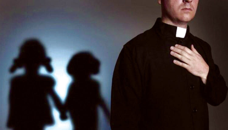 Σε μπελάδες και υπό τον κρότο ενός μεγάλου ηθικού ραπίσματος βρίσκεται η Γαλλική Καθολική Εκκλησία, που κατηγορείται για πολλές χιλιάδες σεξουαλικές κακοποιήσεις ανήλικων αγοριών.