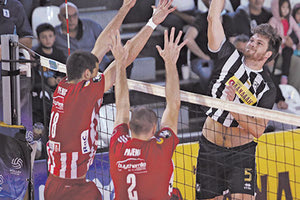 Το πανύψηλο μπλοκ του Ολυμπιακού περιόρισε τον Ντιουίζι