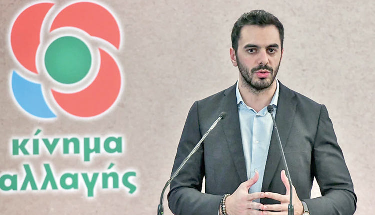 Ο Μανώλης Χριστοδουλάκη