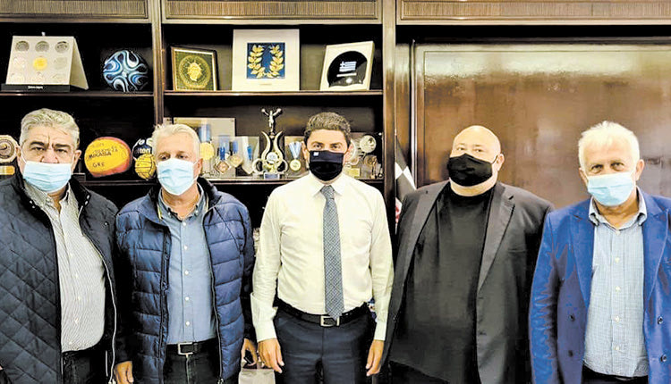 Ο κ. Αυγενάκης με τη συντονιστική επιτροπή της Γ’ Εθνικής