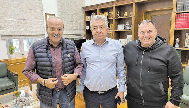 Ο κ. Αρναουτάκης με τους κ.κ. Τζώρτζογλου, Κουτεντάκη