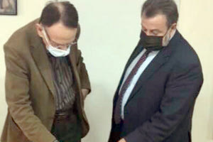 Παρέδωσε τις υπογραφές ο Β. Κεγκέρογλου