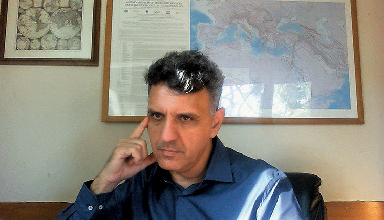 Ο αναπληρωτής διευθυντής του Γεωδυναμικού Ινστιτούτου Βασίλης Καραστάθης